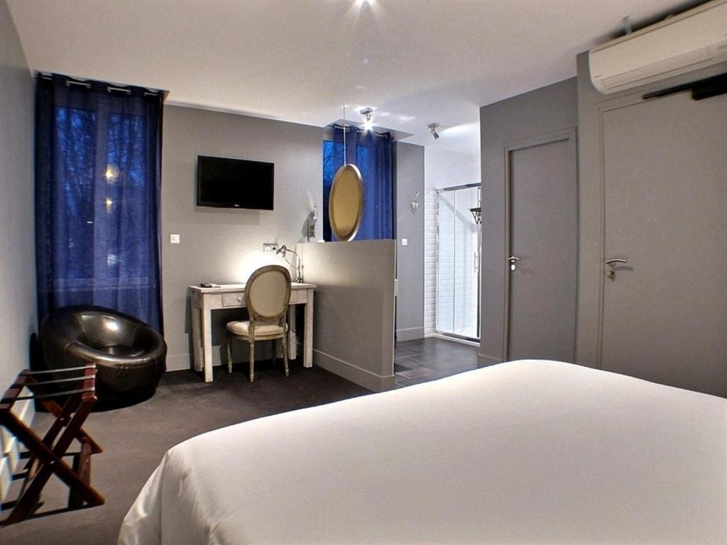 Hotel 19'Cent Le Creusot Phòng bức ảnh