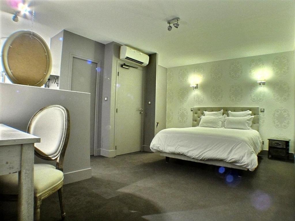Hotel 19'Cent Le Creusot Phòng bức ảnh
